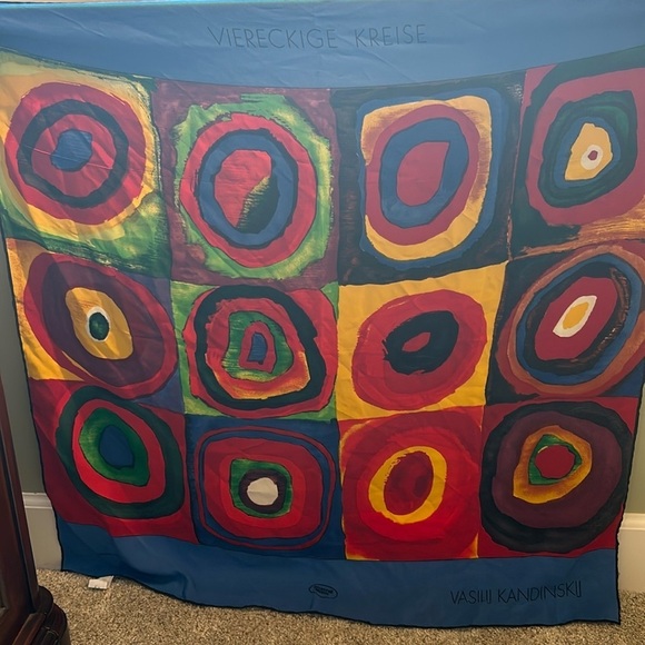 Vasilig Kandinskij 33”X34” scarf 💯 silk circles and squares arthritis doctors